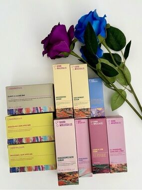 Good Molecules Skincare Set - NEW IN BOX